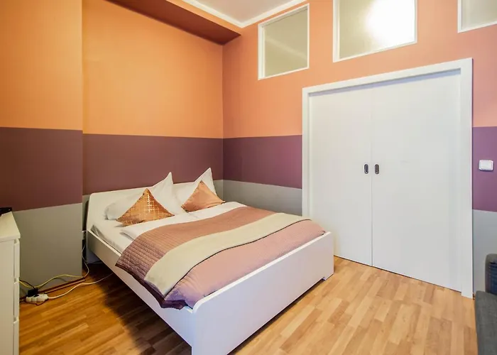 Ruzova By Ruterra * Praga